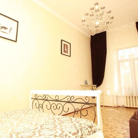 Apartmens Near Opera House Lejlighed Odessa Eksteriør billede
